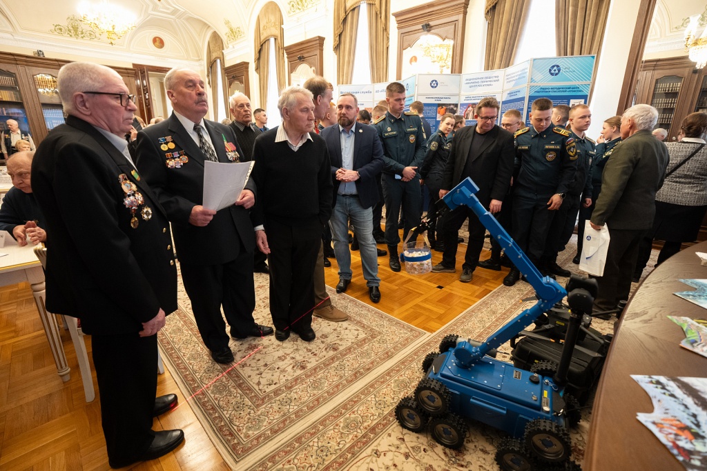 Законодательное собрание г. Санкт-Петербурга