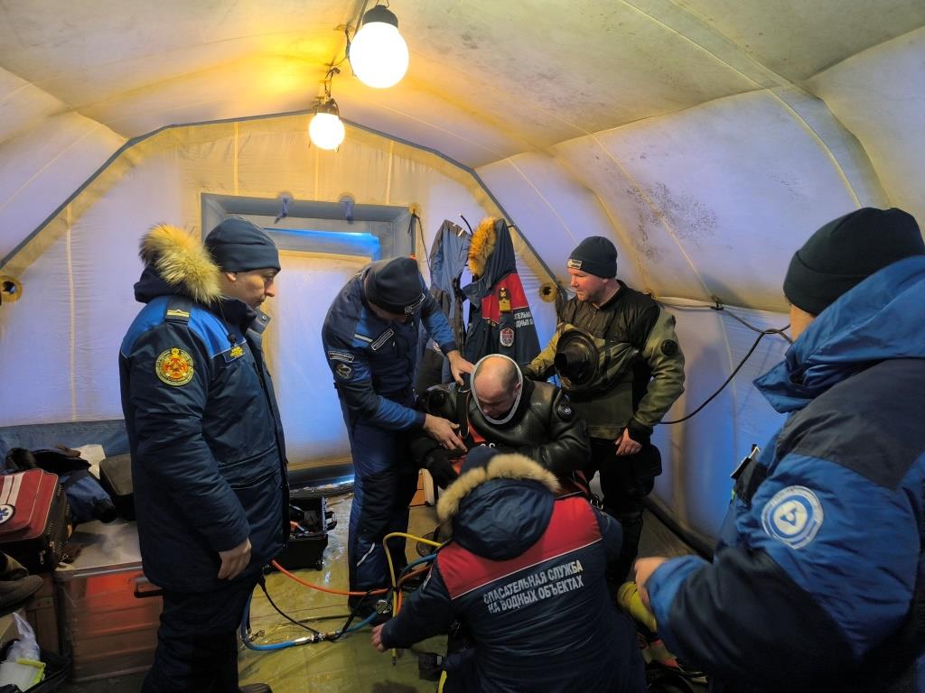 Снаряжение водолазов Нововоронежского филиала АТЦ Росатома в учениях Русский лед