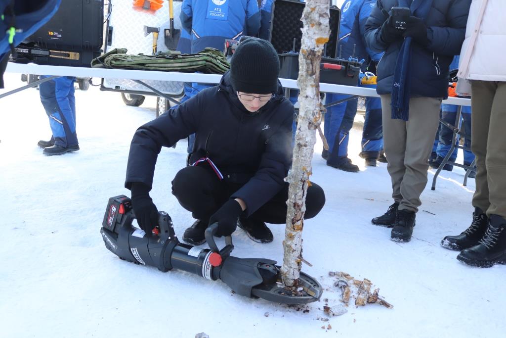 Работа с гидравлическим инструментом