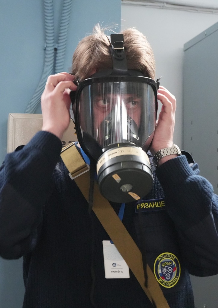 Работа в противогазе